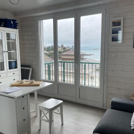 Studio Centre Belle Vue Mer Динард Екстериор снимка