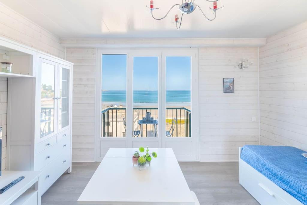 Studio Centre Belle Vue Mer Динард Екстериор снимка